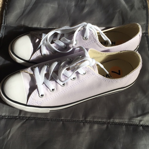 NWT Lilac purple Converse All Stars shoes - Picture 2 of 4